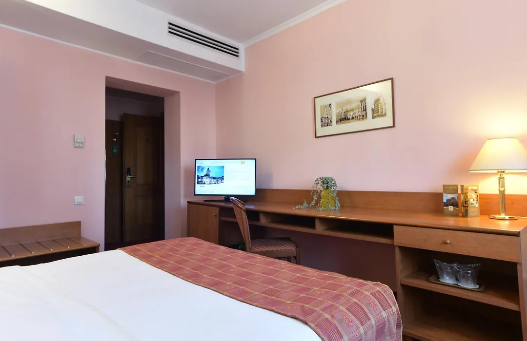 Hotel Brasov-1